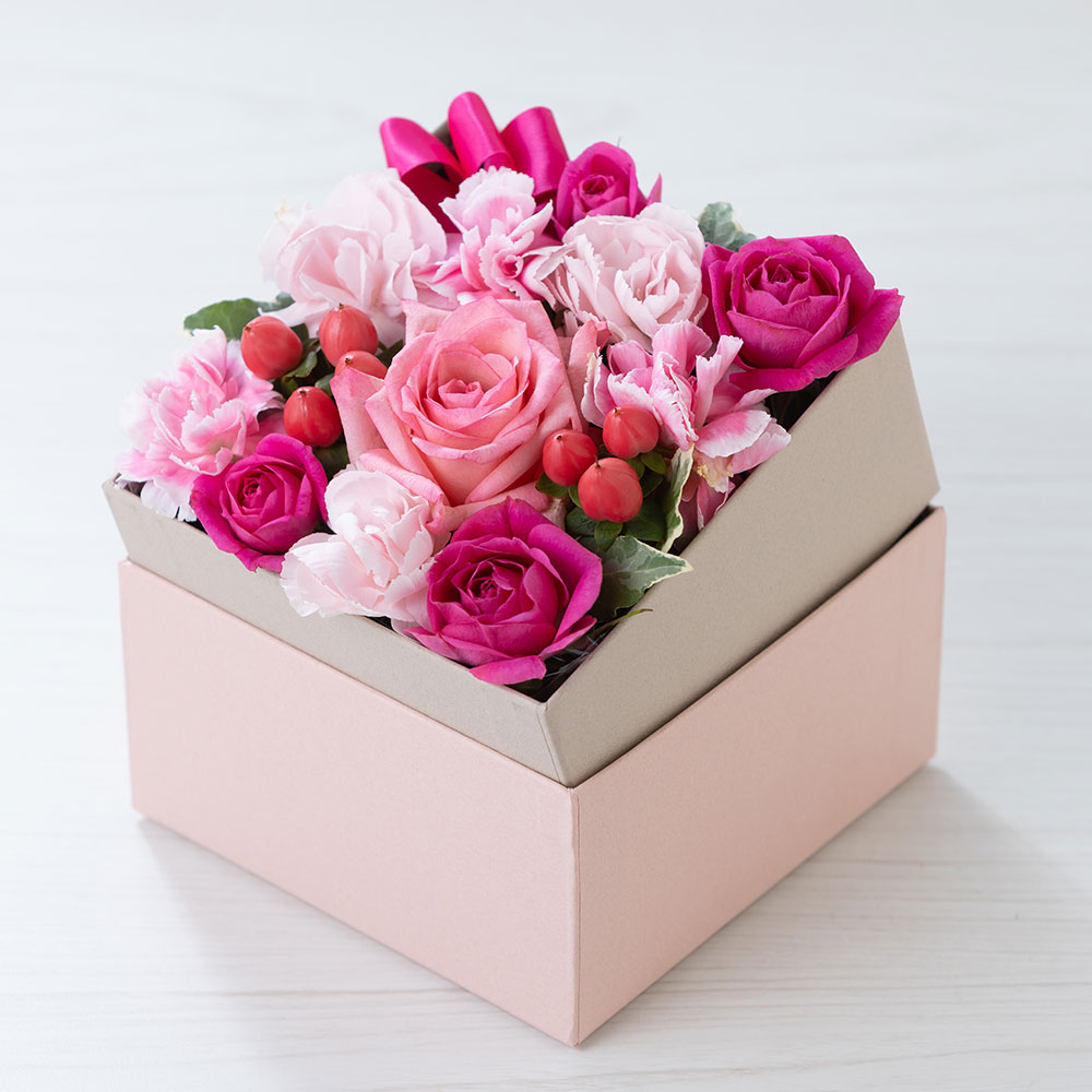アレンジメント「tickled pink～ボックスアレンジ～」｜フラワーギフト