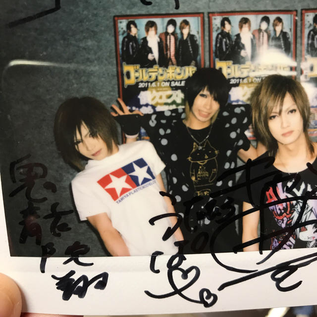 超貴重】ゴールデンボンバー 4人 サイン入り チェキ ポラロイド写真 の