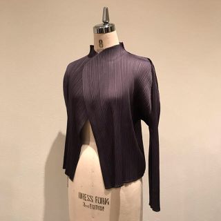 PLEATS PLEASE ISSEY MIYAKE（ボレロ）のフリマアイテム一覧