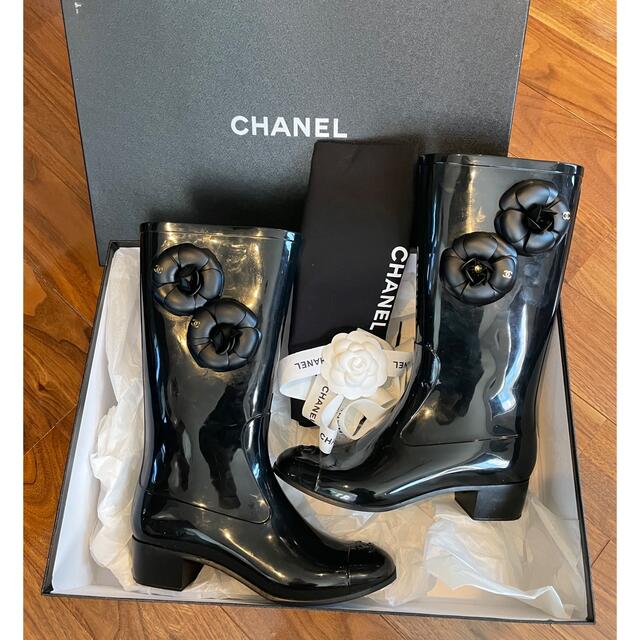 シャネル レイン ブーツ カメリアの通販 ほぼ未使用 chanel シャネル