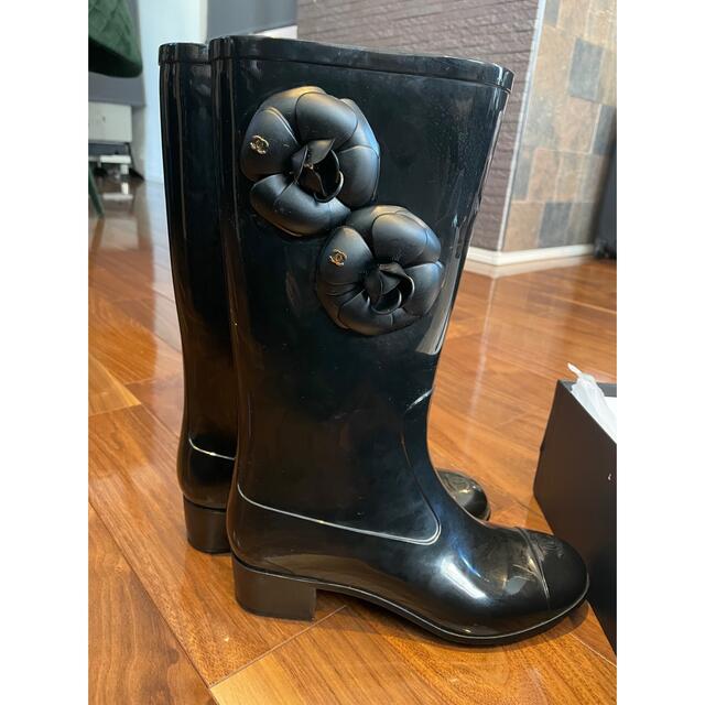 シャネル レイン ブーツ カメリアの通販 ほぼ未使用 chanel シャネル