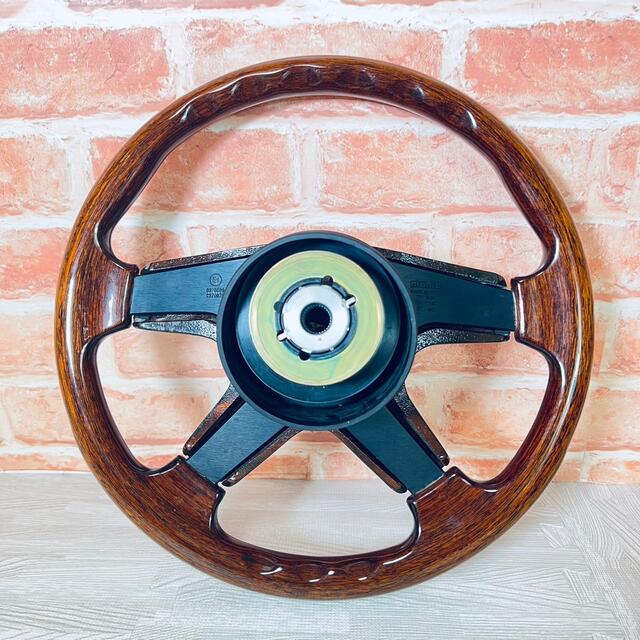 MOMO INDY ステアリングホイール 3スポーク MOMO INDY ステアリング