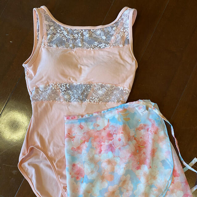 チャコット 永久メイ コラボ花柄 レオタード 140 永久メイさんの「好き