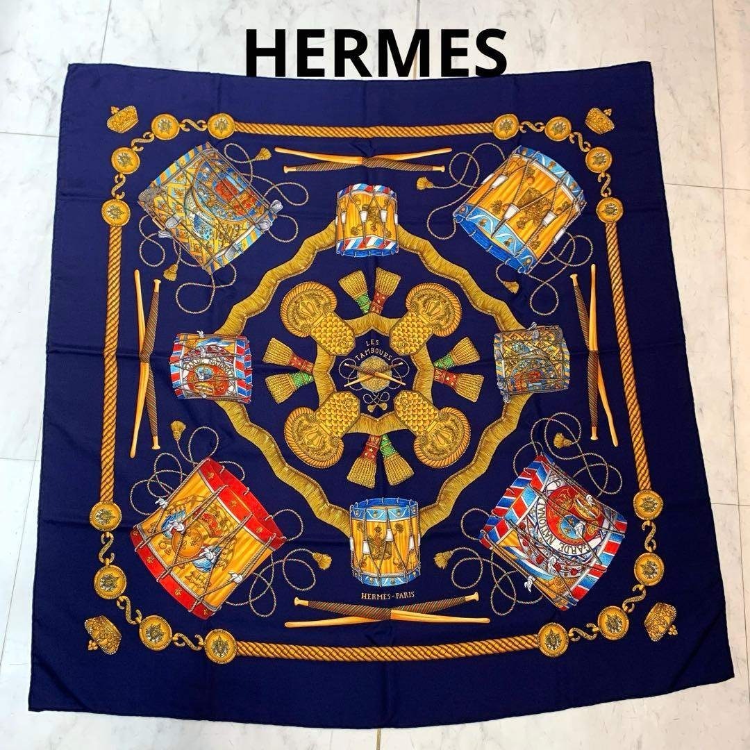 ☆美品☆HERMES カレ90 シルクスカーフ タンブールの太鼓 ネイビーの