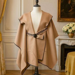 LOUIS VUITTON - 【正規品】タグ付き フーデッドケープコートウィズ