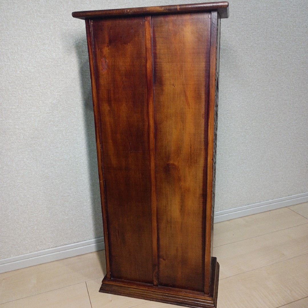 希少レア アンティーク 木製 彫刻入り CD/DVD収納キャビネット/スタンド