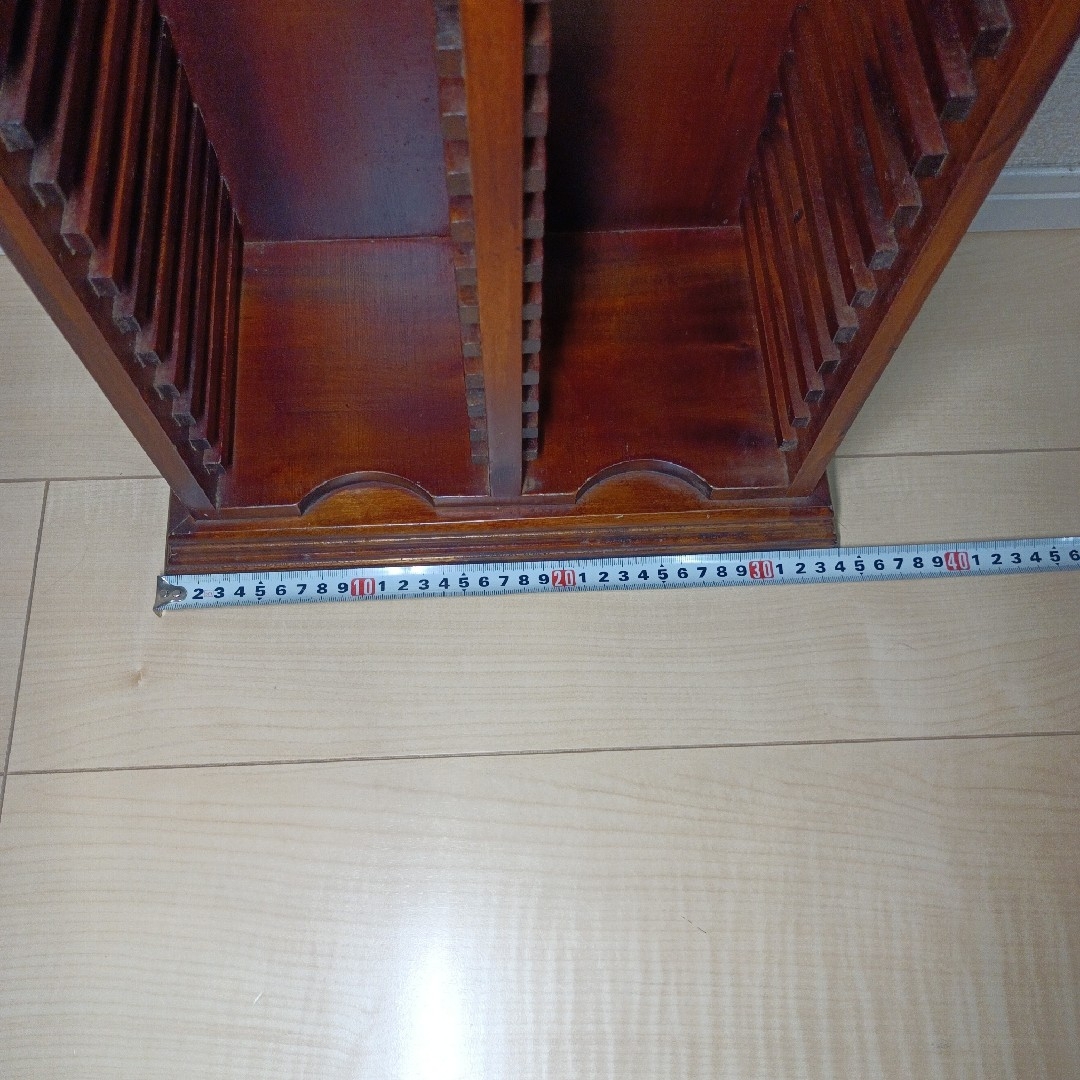 希少レア アンティーク 木製 彫刻入り CD/DVD収納キャビネット/スタンド