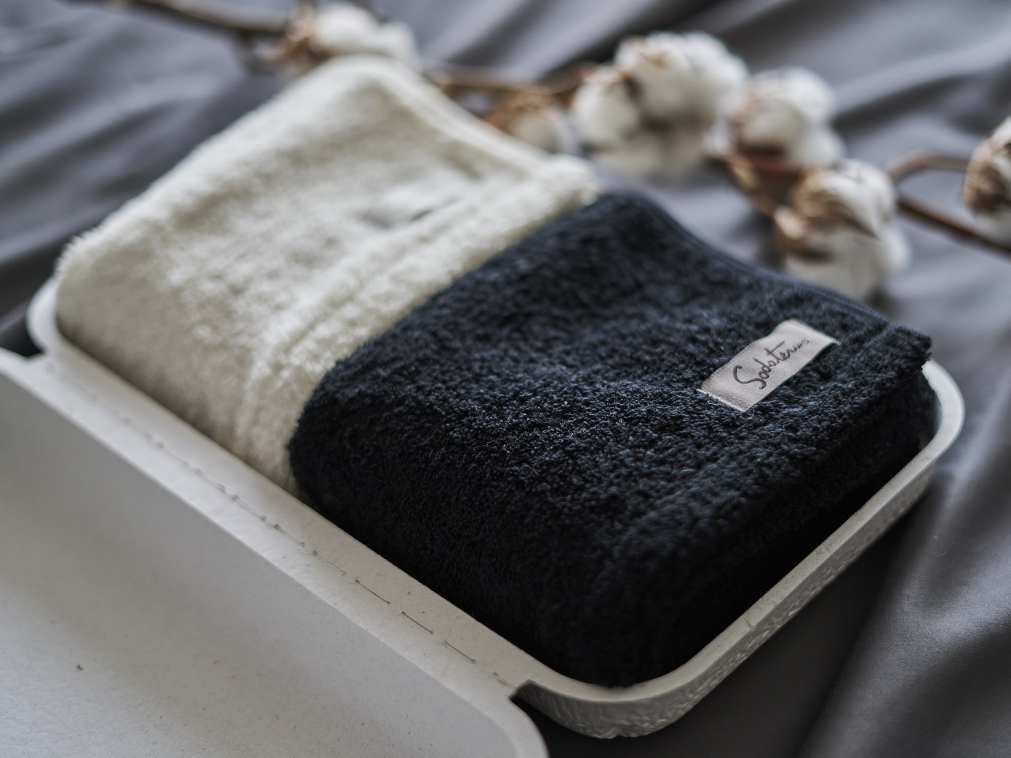 ブランド10周年記念 Feel the difference. – 育てるタオル 公式online