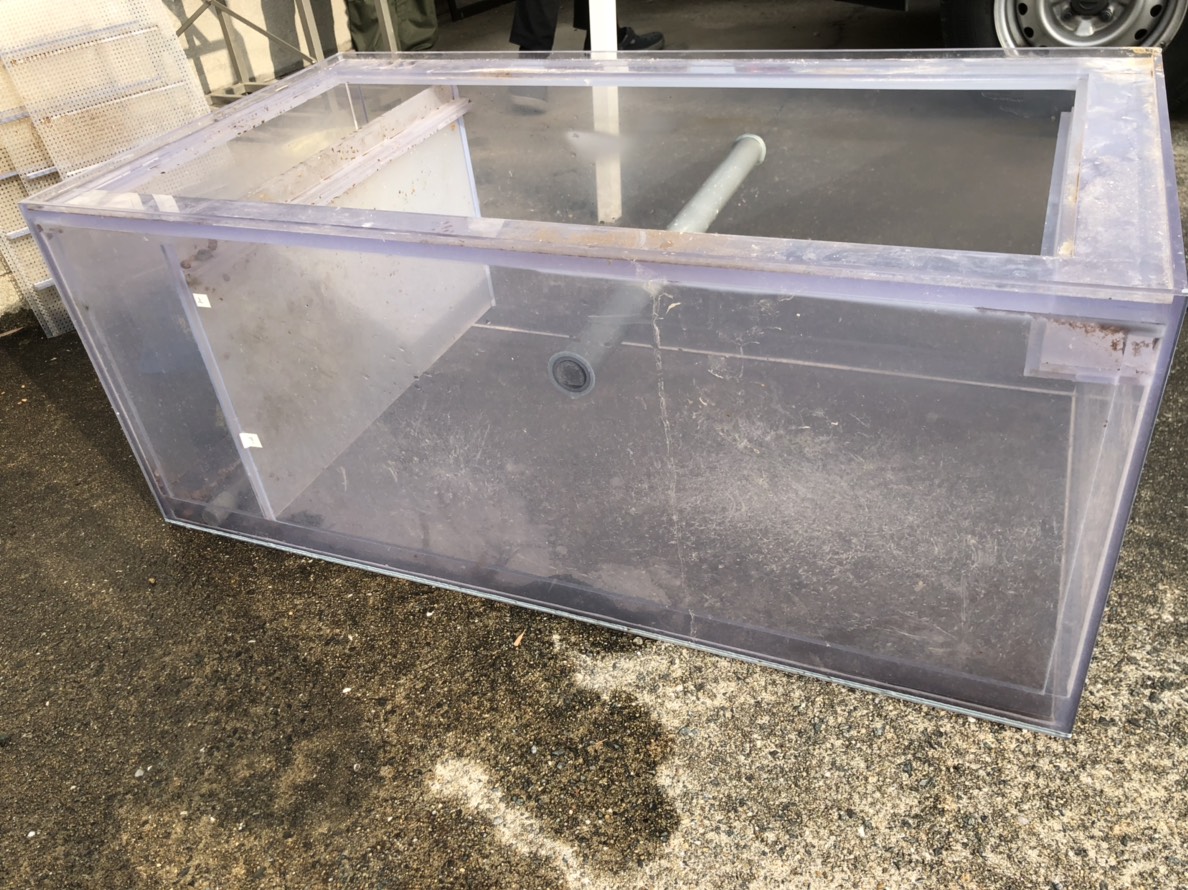 福岡県福岡市のお客様より1500×600×600アクリル水槽、 ADA60cmハイ