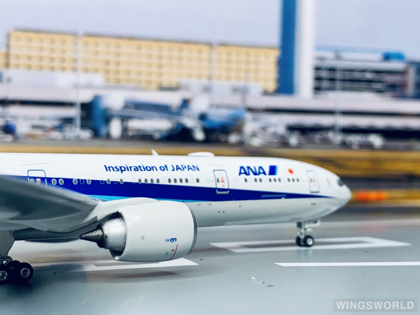 Phoenix 1:400 Boeing 777-300ER ANA 全日空PH04327 JA798A 的照片作者