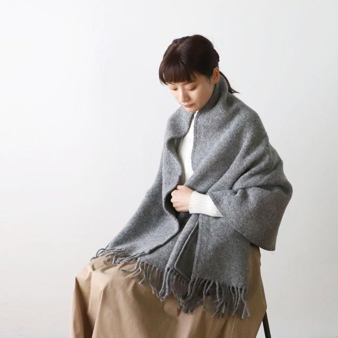 LAPUAN KANKURIT│ラプアン カンクリ ポケットショール［UNI］グレー