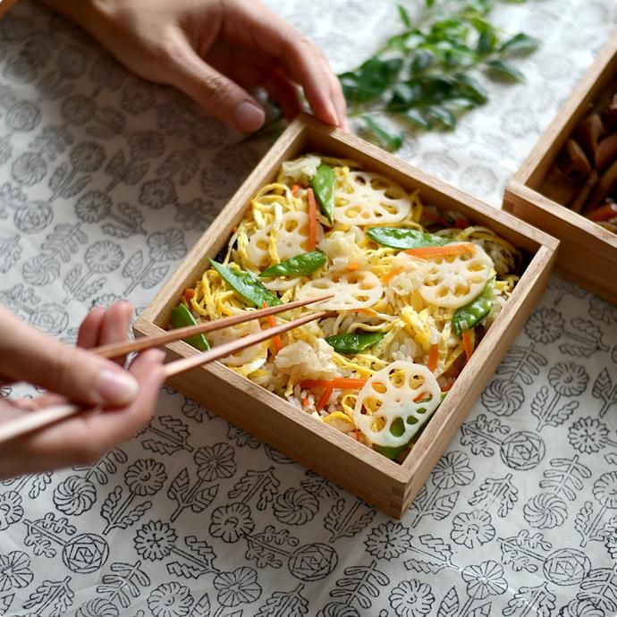 松屋漆器店 | 白木塗タモ［5寸］二段重箱(ナチュラル) - ハシュケ