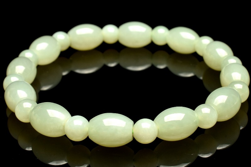 1点物】希少！ 和田玉(ホータン玉)軟玉 8x10(丸玉5.5)mm ライス