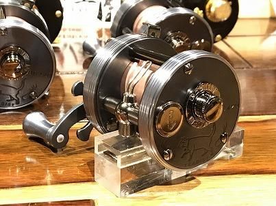 五十鈴イスズBC420SSS ベイトリール トライアングル右ハンドル