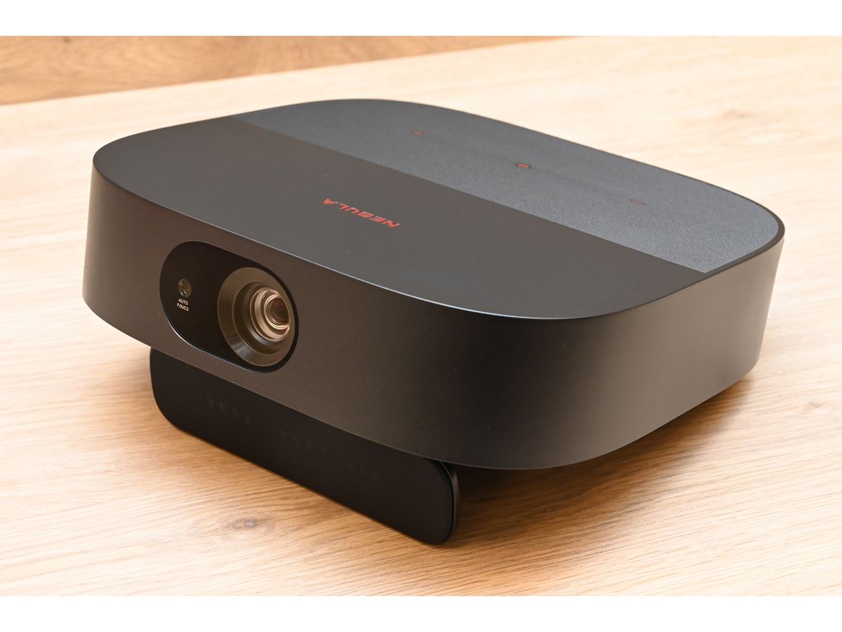 Anker「Nebula Vega Portable」はイマドキ仕様の鉄板過ぎるモバイル