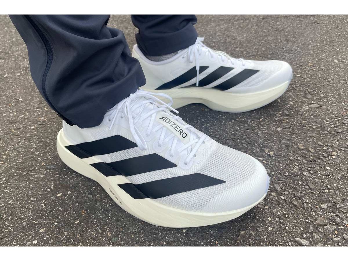 専門家が指摘！ セールス好調なアディダス「アディゼロ Evo SL」唯一の