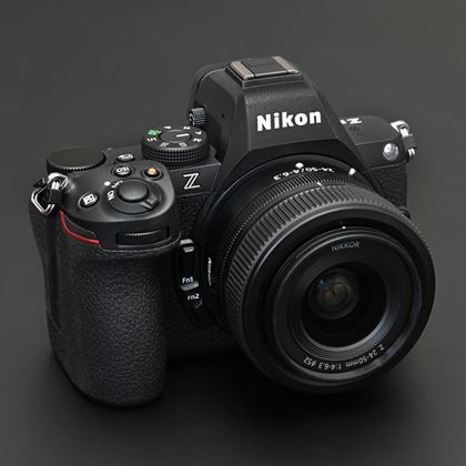 充電いらず！ 乾電池で動くニコンのコンデジを使ってみた - 価格.com