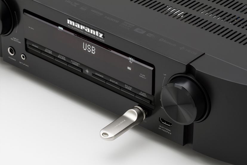 リビングの“高音質AVセンター” に！ マランツ薄型AVアンプ「NR1609