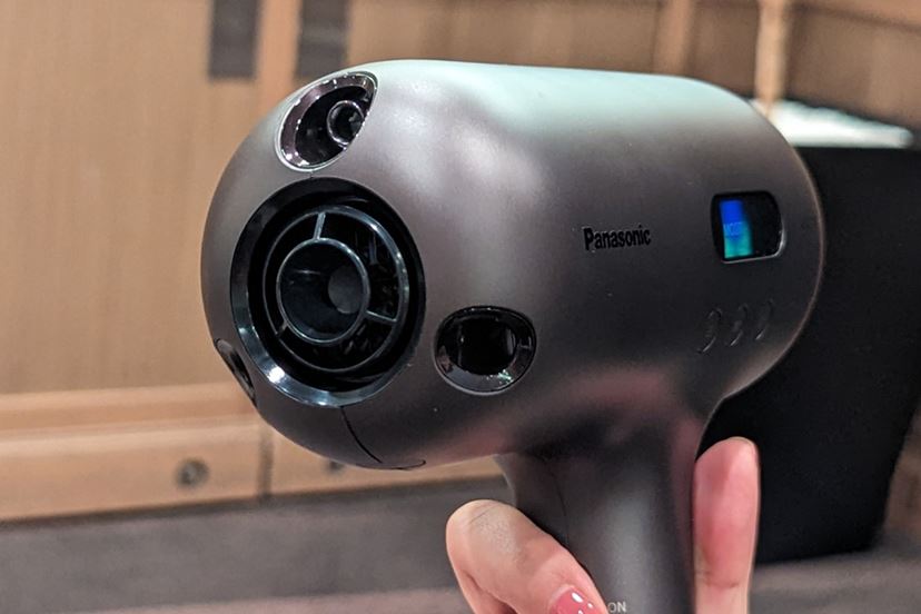 速乾・潤いの先へ！ なりたい髪に導くパナソニックのヘアドライヤー