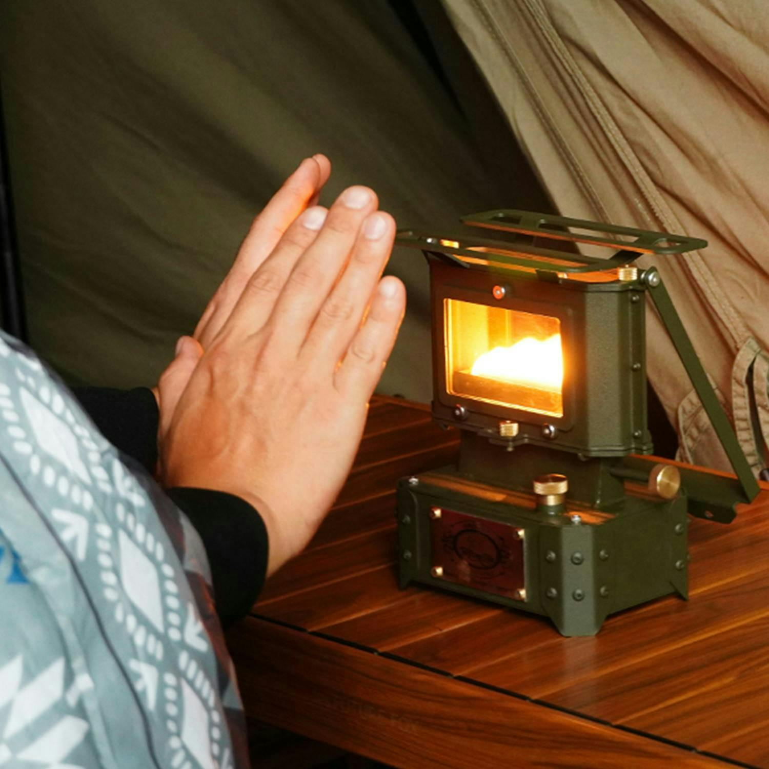 FUTURE FOX アイロンストーブ カラー:オリーブ | キャンプ・バーべ