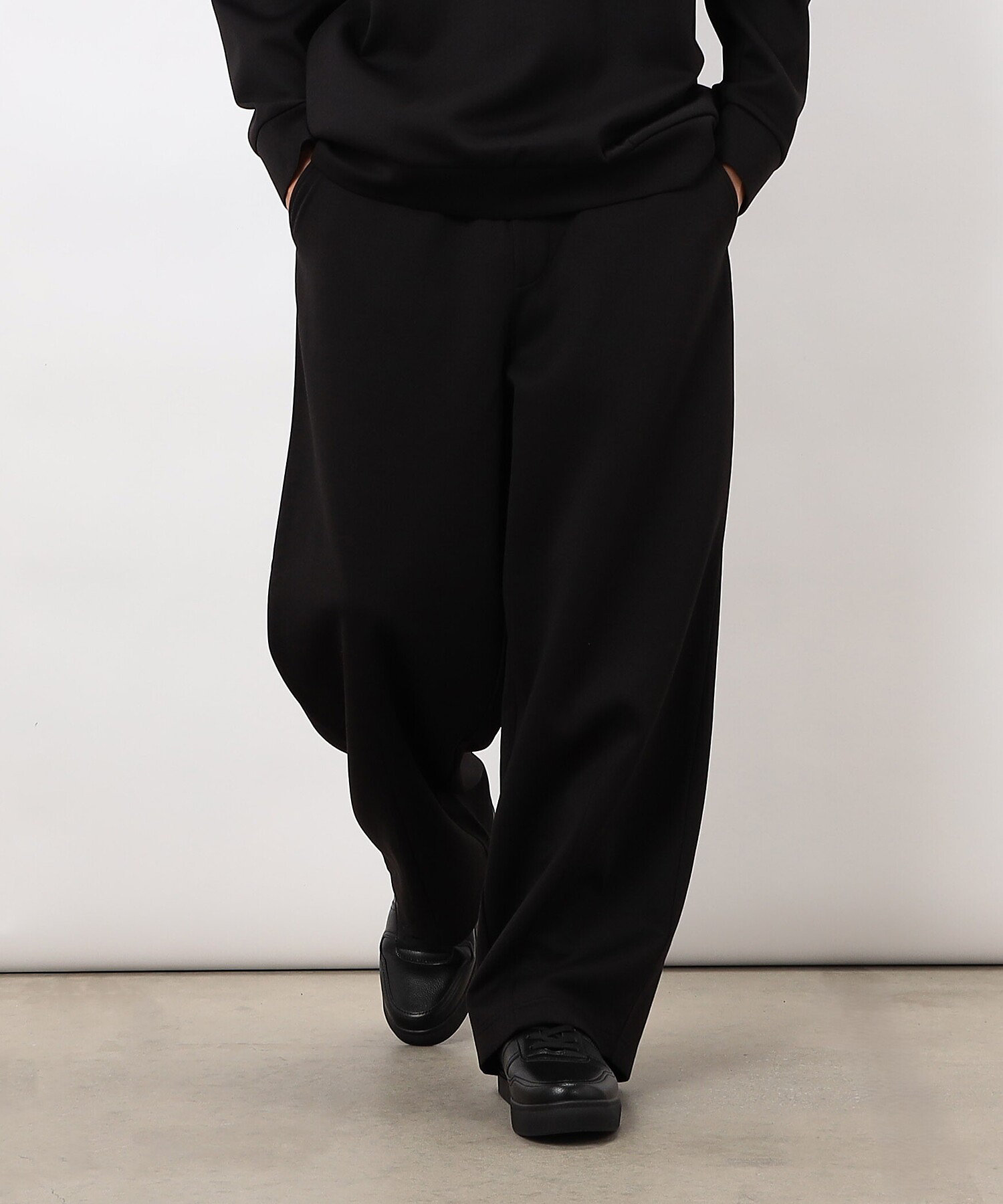 ダンボールニット イージーバレルパンツ（4756PM07） | COMME