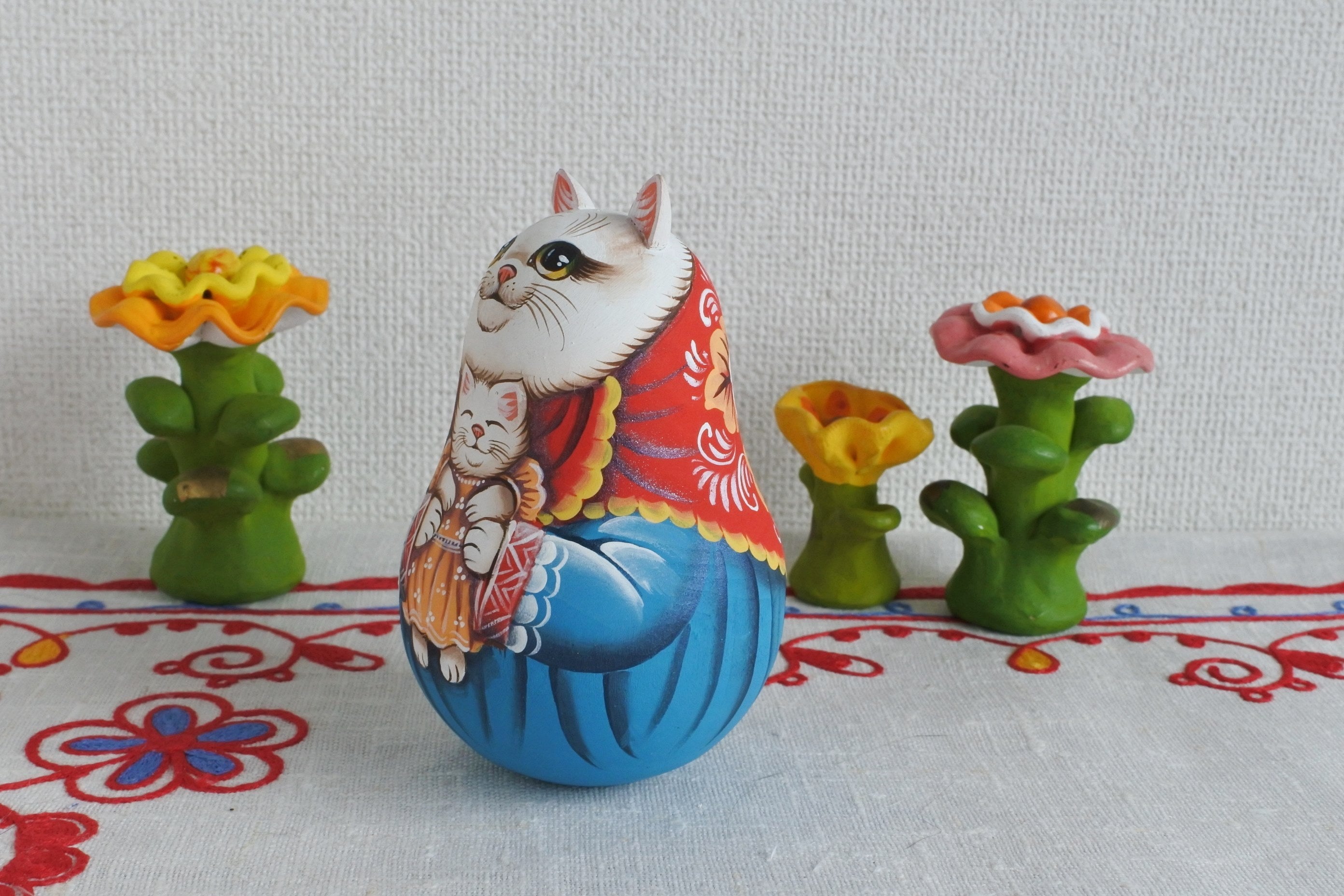 起き上がりこぼし 白猫 マリア・リューチコワ ロシア雑貨いりえの