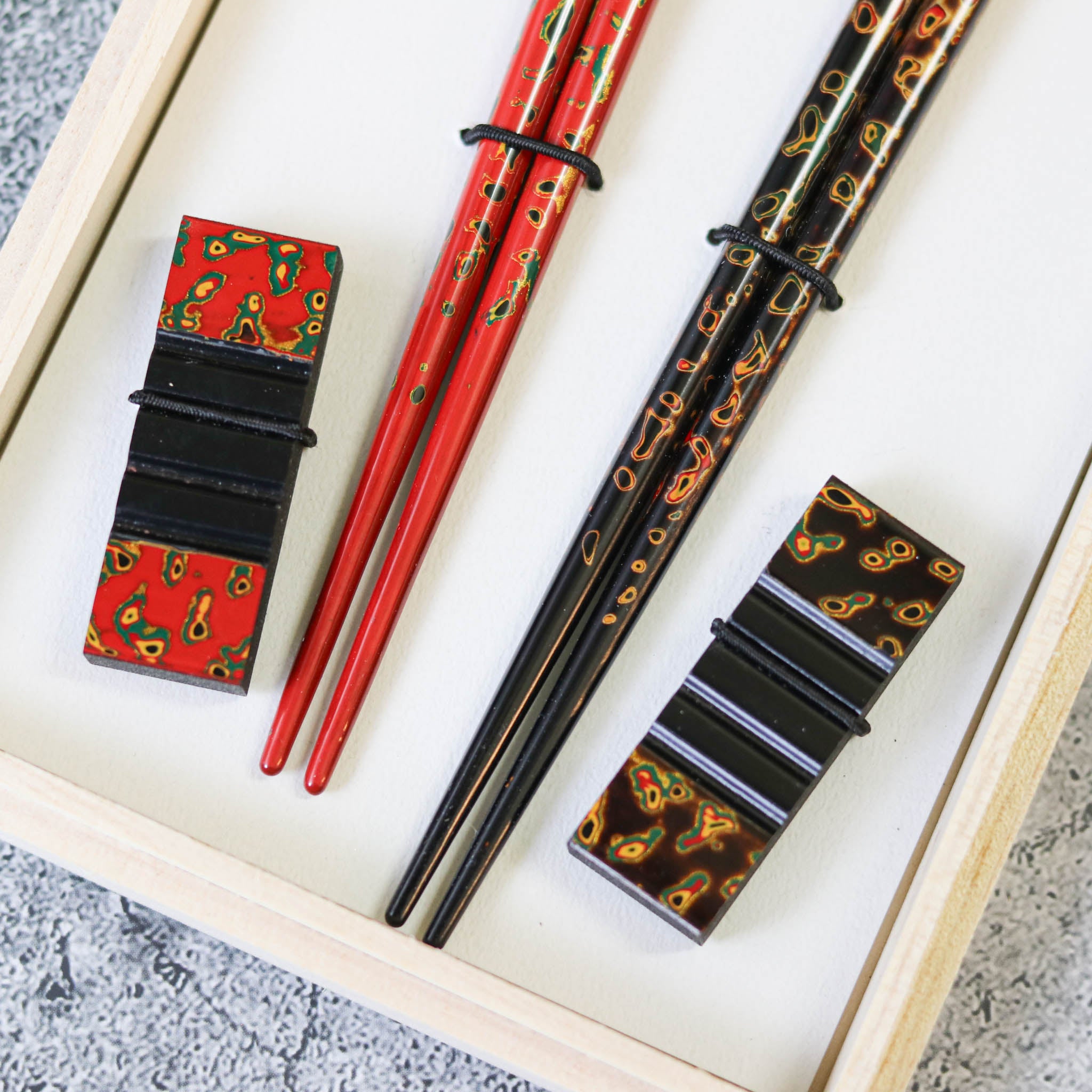 津軽塗 | 夫婦箸・箸置セット 唐塗 | 呂・茜 | 小林漆器