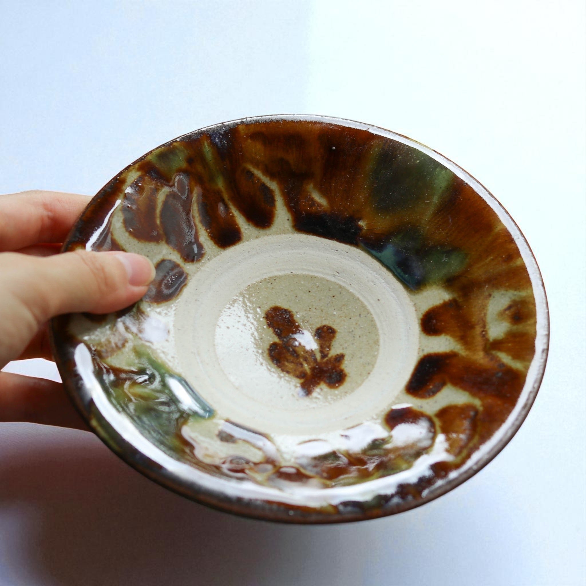 やちむん 5寸皿 | 唐草 | 飴・オーグスヤー | 横田屋窯