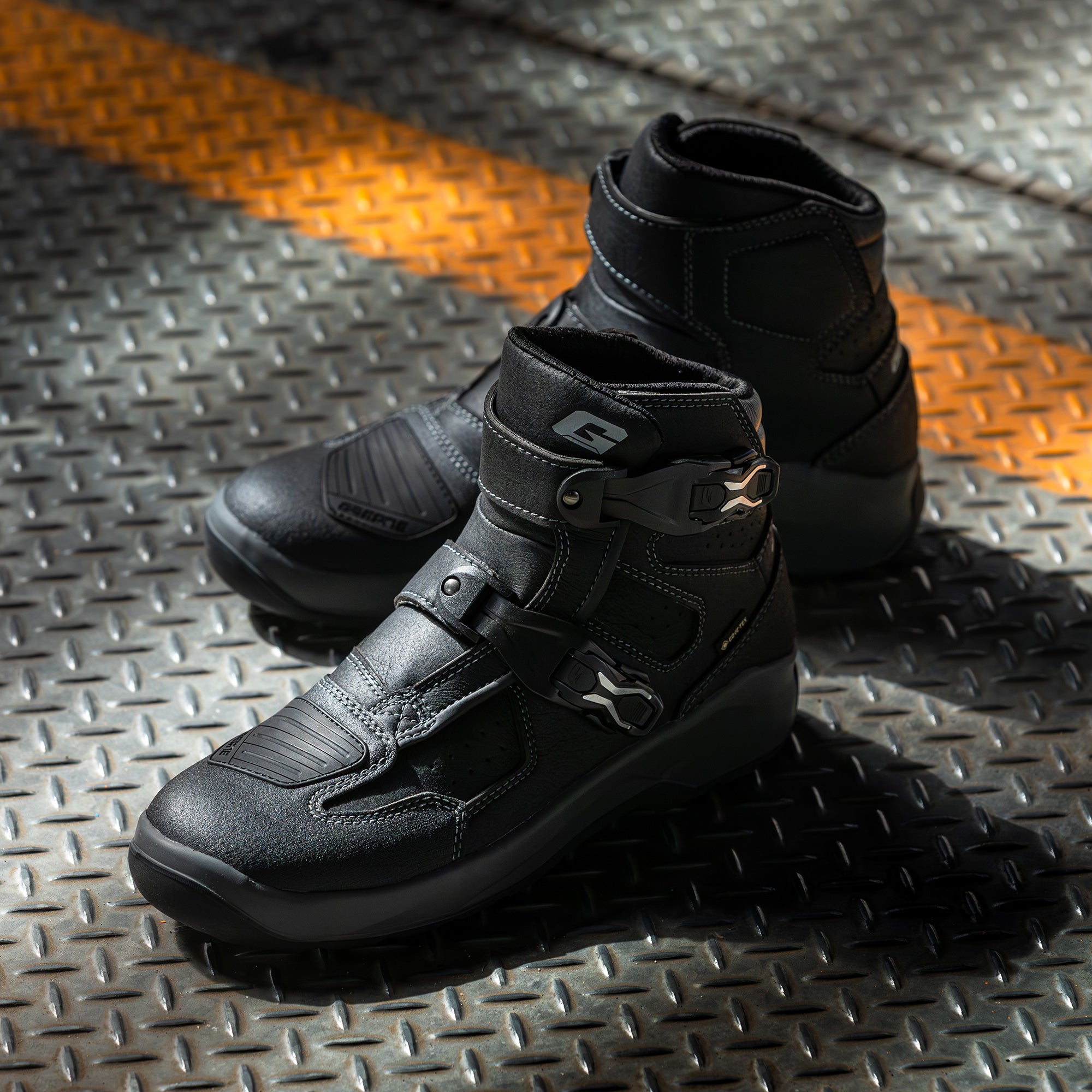 試着無料】ガエルネ パンテーラ ゴアテックス ネオブラック - バイク