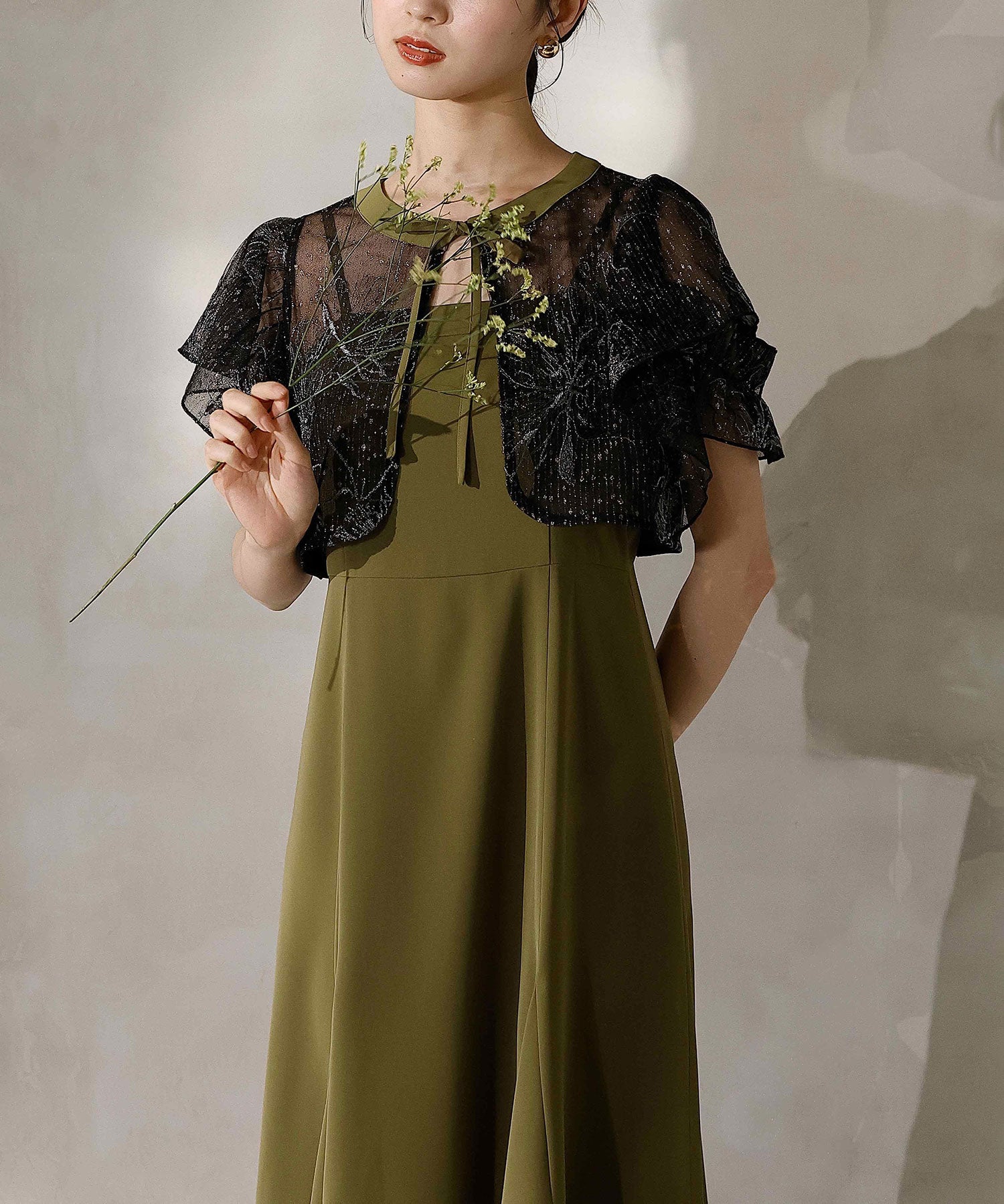 ダブルフリルスリーブ フラワー刺繍 パーティー ドレス 2点セット