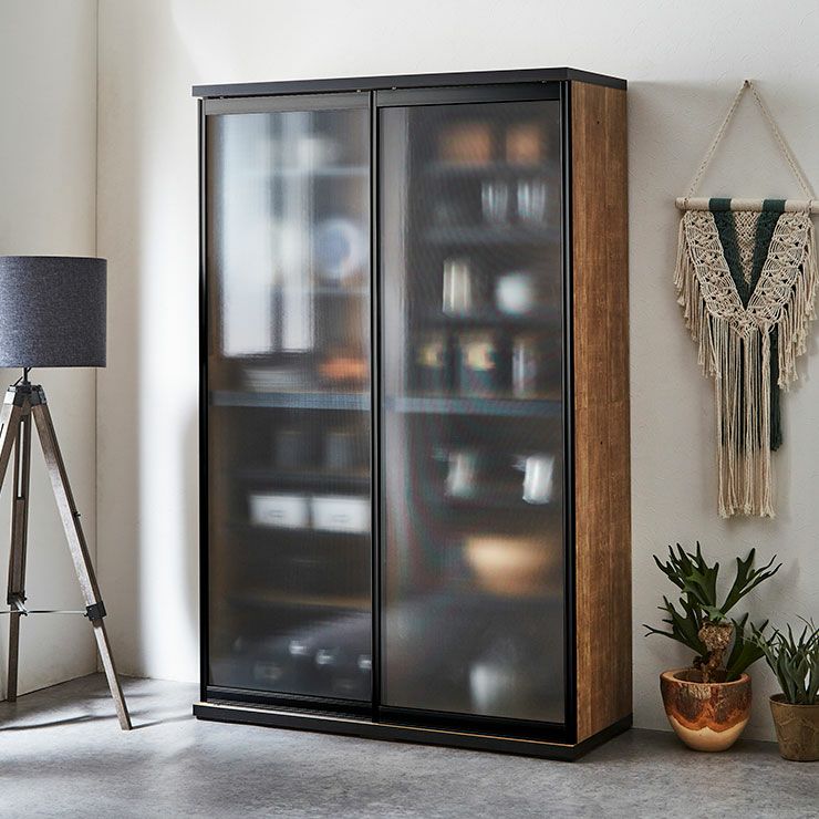 横スライド扉でキッチン導線もスムーズ 扉が選べる大容量引き戸食器棚