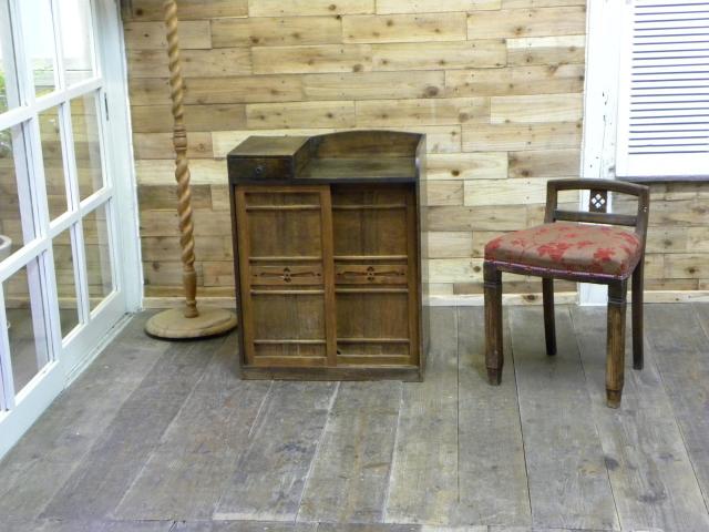 大正から昭和初期のレトロな下駄箱 収納棚