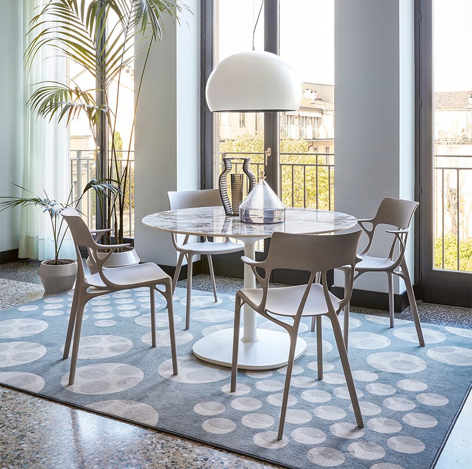 A.I.｜エーアイ」A.I.が考えた究極の座り心地｜Kartell｜カルテル