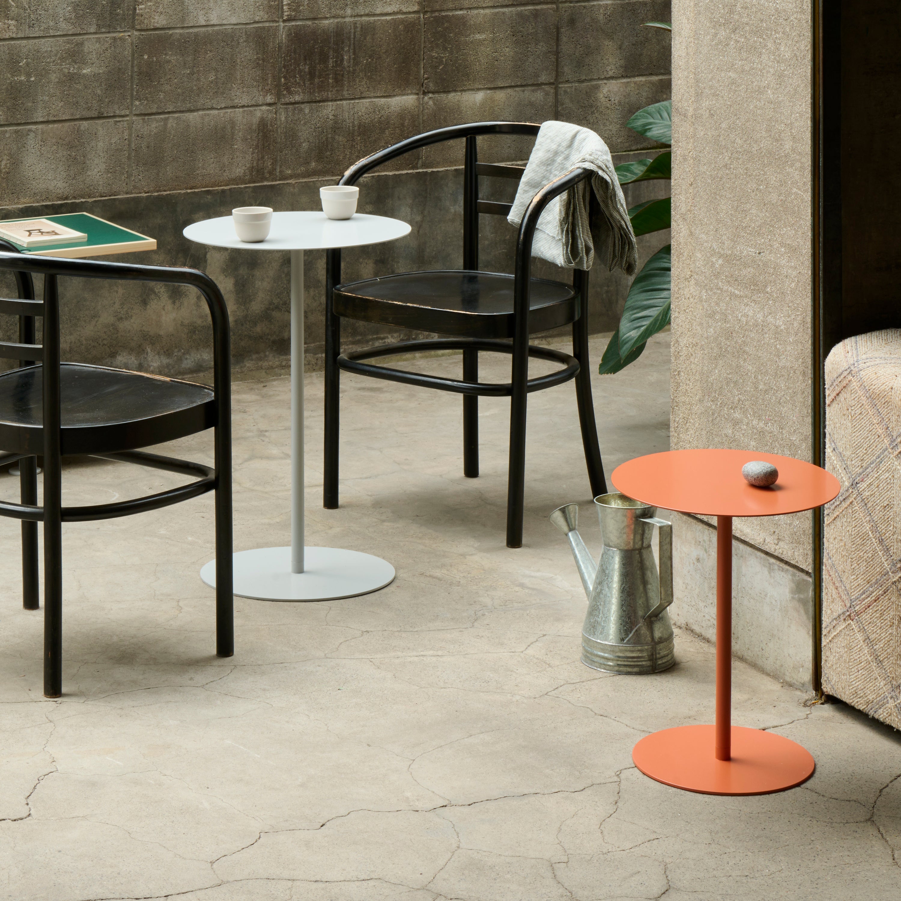 サイドテーブル-03-インダストリアルグリーン - KIT