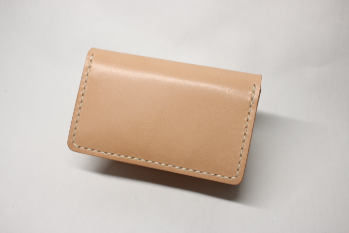 レザーアイテムK's Cuoioの栃木レザーを使用したカードケースです