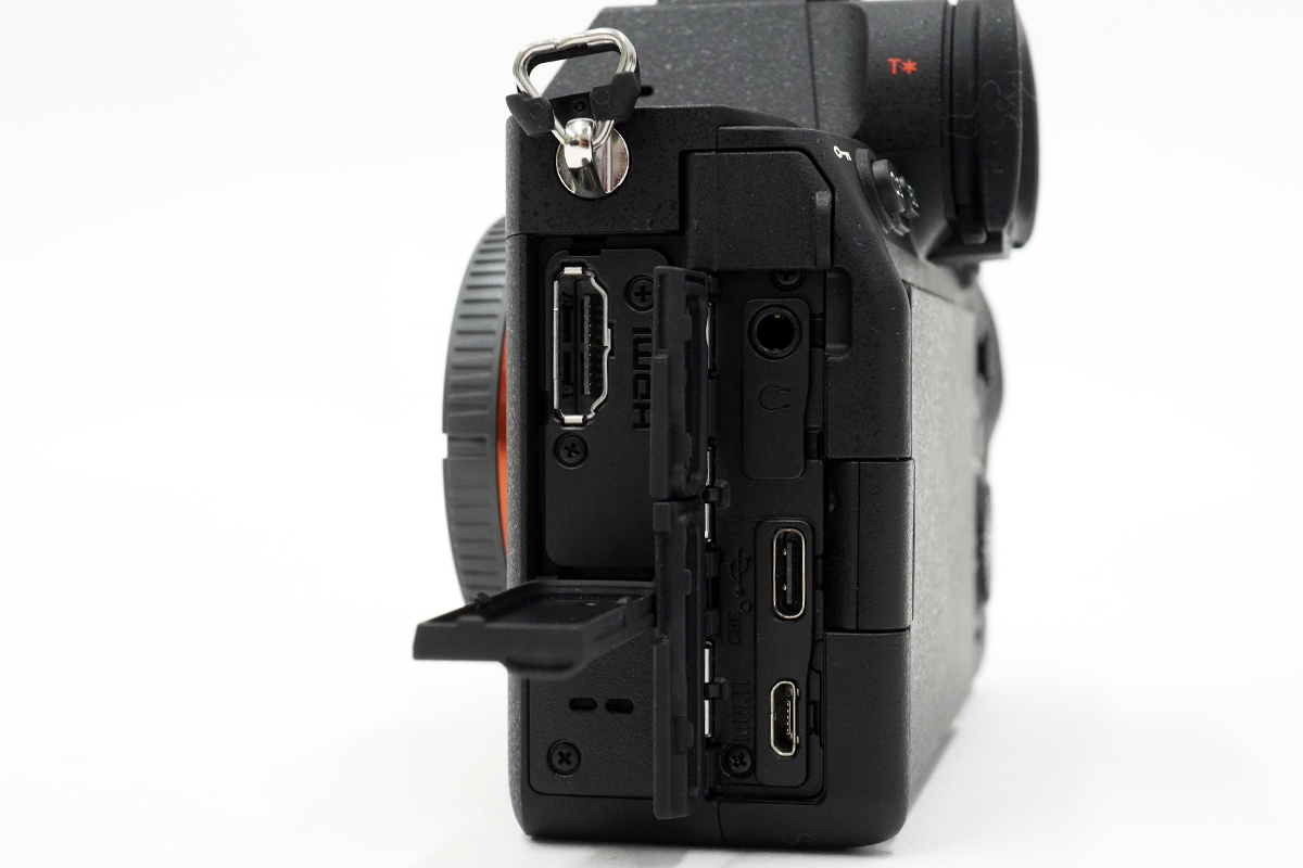 α7 IV「ILCE-7M4」を開封して付属品をチェック。本体充電はUSB PDに