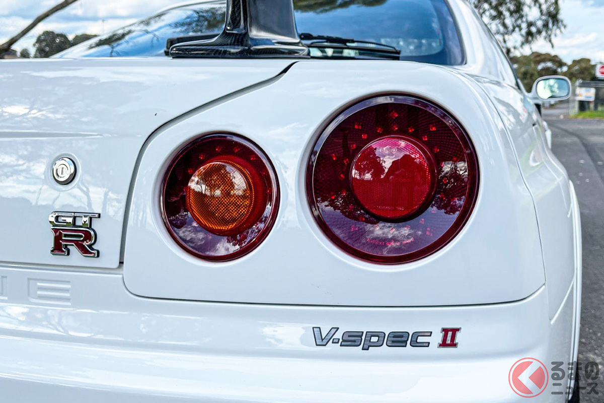 2400万円超えの日産「R34 V-Spec II」がスゴい！ NISMOエアロ装着の