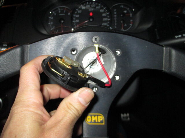 OMP 新ロゴホーンボタン – ラ・アンスポーツ／Launsport