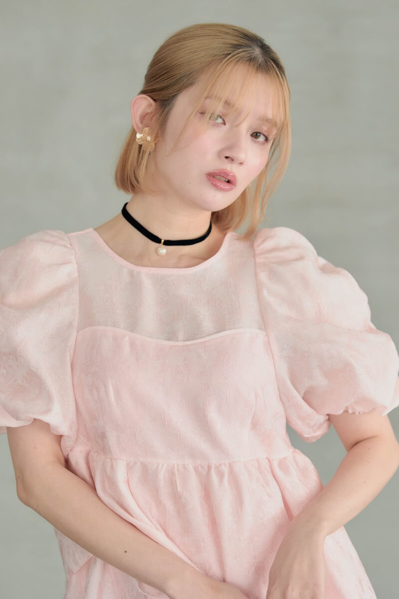 ピンクのバブルスリーブジャガードドレス | ANDRESD | L～マタニティ