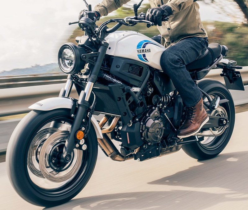 Yamaha XSR 700 2024 - Motorcycle specifications, reviews, photos