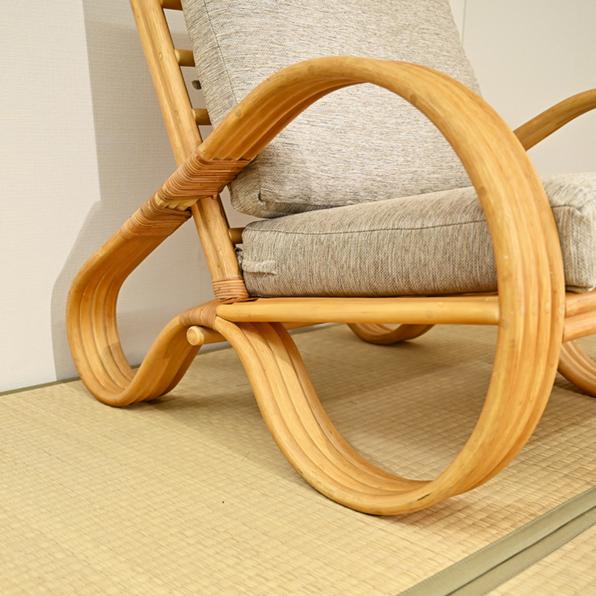 一人掛けチェア ラタン 座面高33cm クッション付 天然木 OHANA