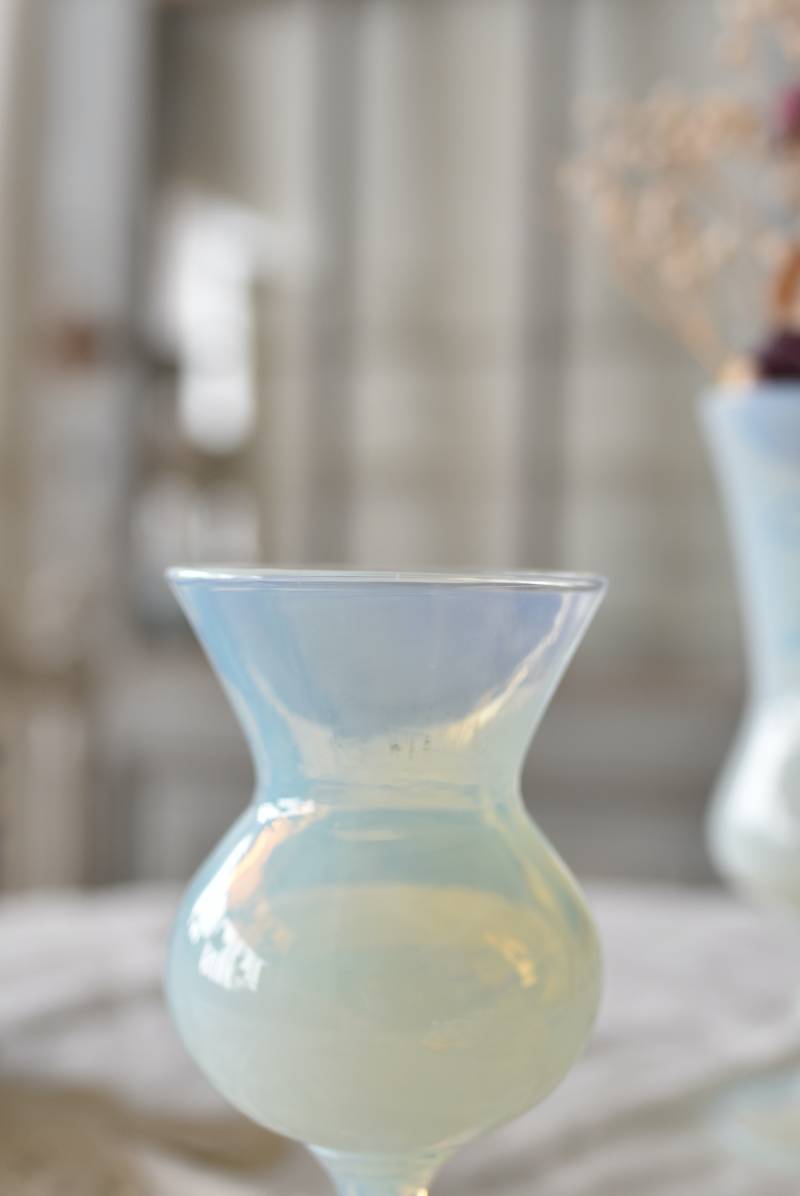 フランスアンティーク オパールセントガラスの花瓶 グラス フラワー