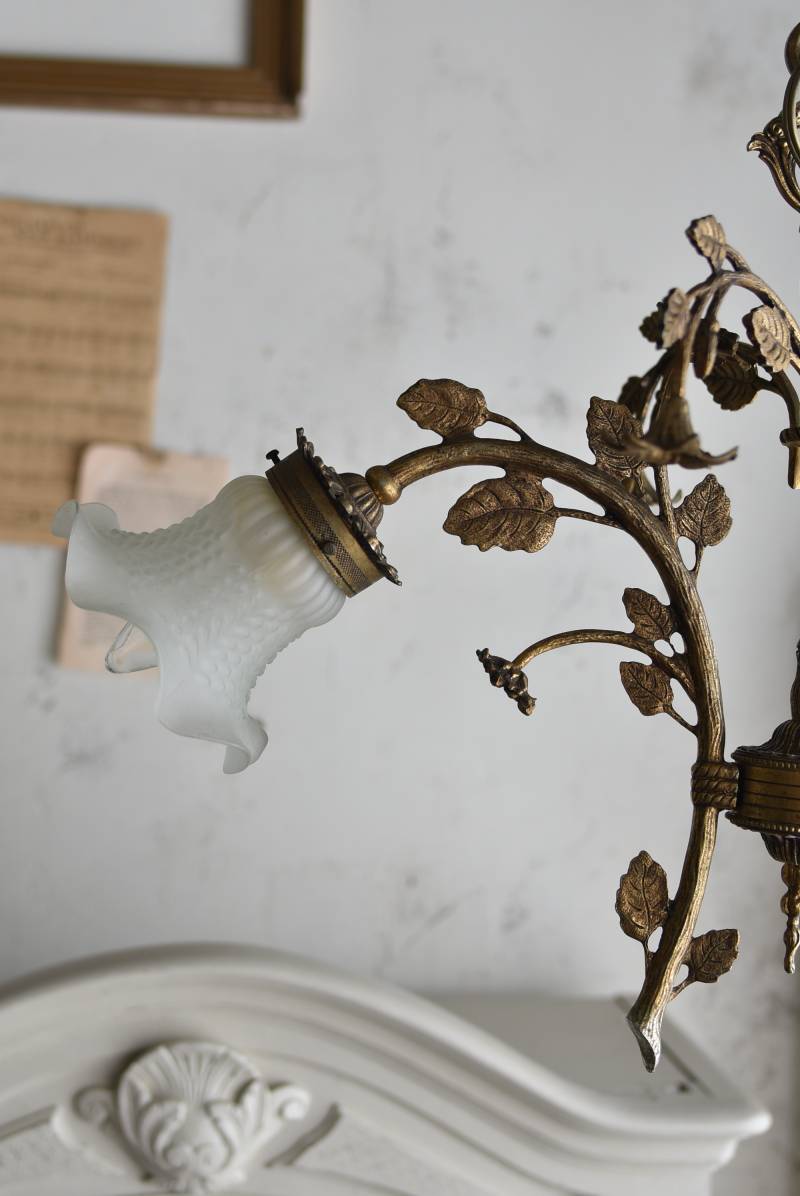 フランスアンティーク照明 3灯シャンデリア.15 ガラスシェードランプ