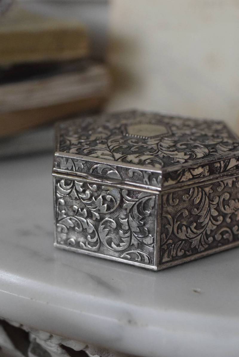 ジュエリーボックス.六角形 シルバープレート フランスアンティーク雑貨