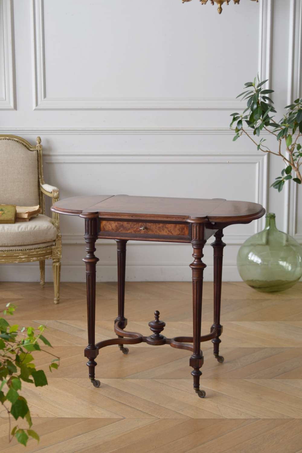 フランスアンティーク家具 アンティークサイドテーブル.2 フレンチテーブル