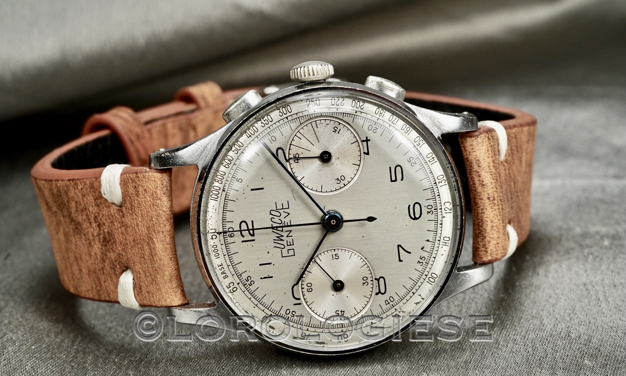 UWECO / Universal Geneve - Ref. 32407 Vintage 1941 Chronograph