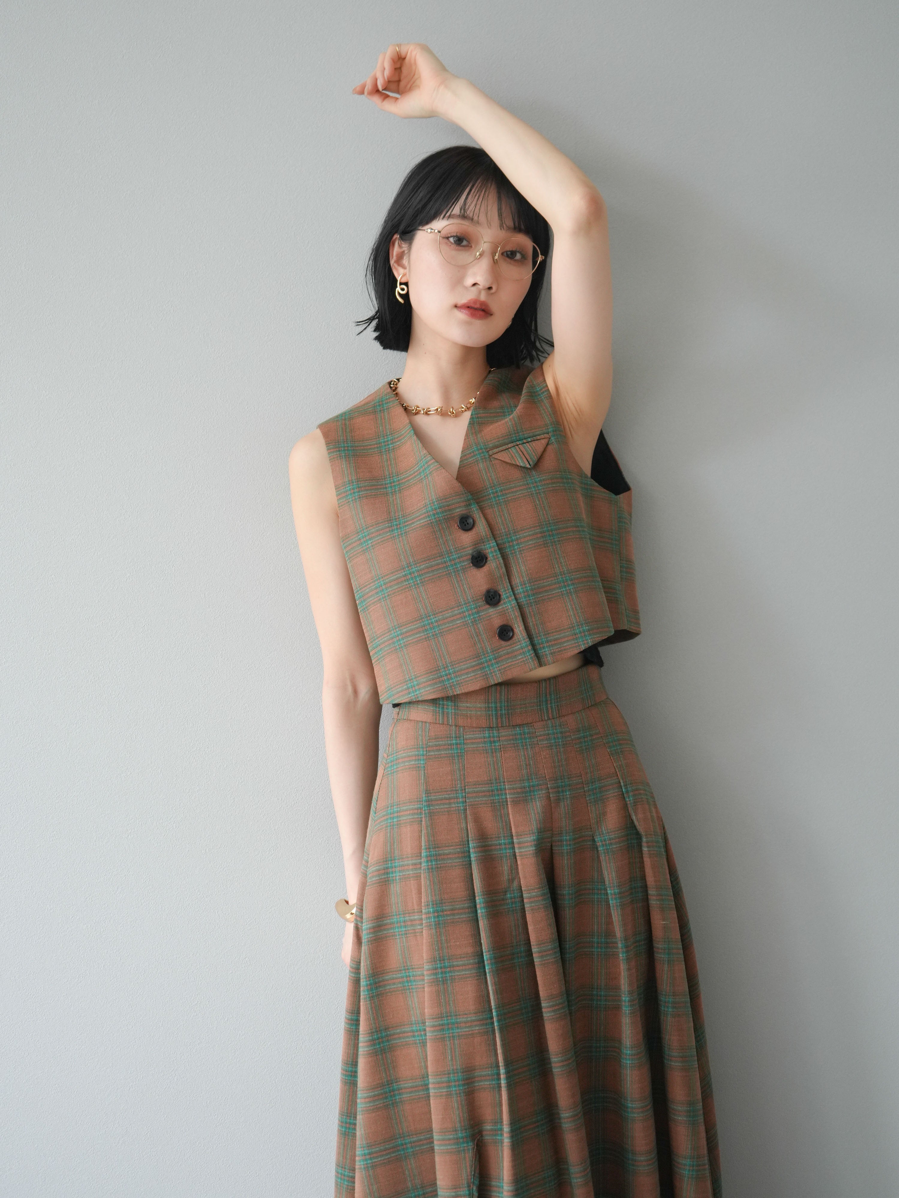 SET]チェック柄ベスト＆フロントスリットタックスカートSET UP(2set