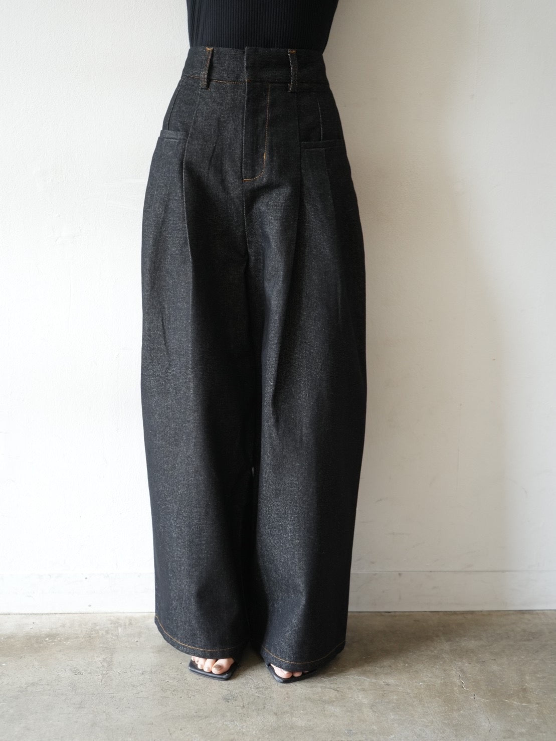 予約]ダブルタックデニムワイドパンツ/ブラック – Lumier