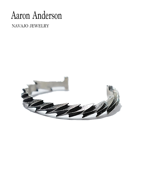 Aaron Anderson（アーロンアンダーソン） 】 ライトニングバングル