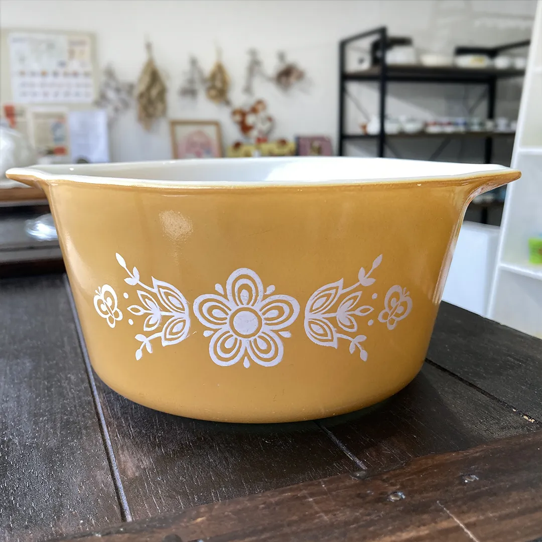 バタフライゴールドキャセロールLサイズ オールドパイレックス